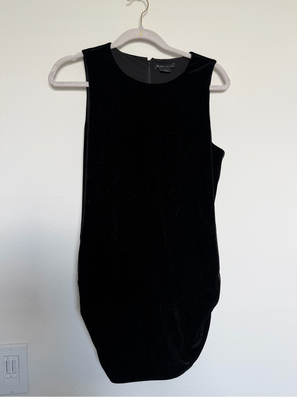 Worth New York Sleeveless Black Velvet Dress Top Cinched Waist Size M/8